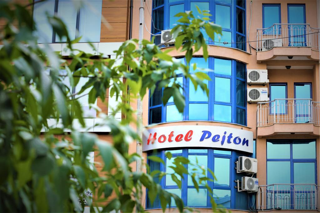 Hotel Pejton Pristina Eksteriør billede